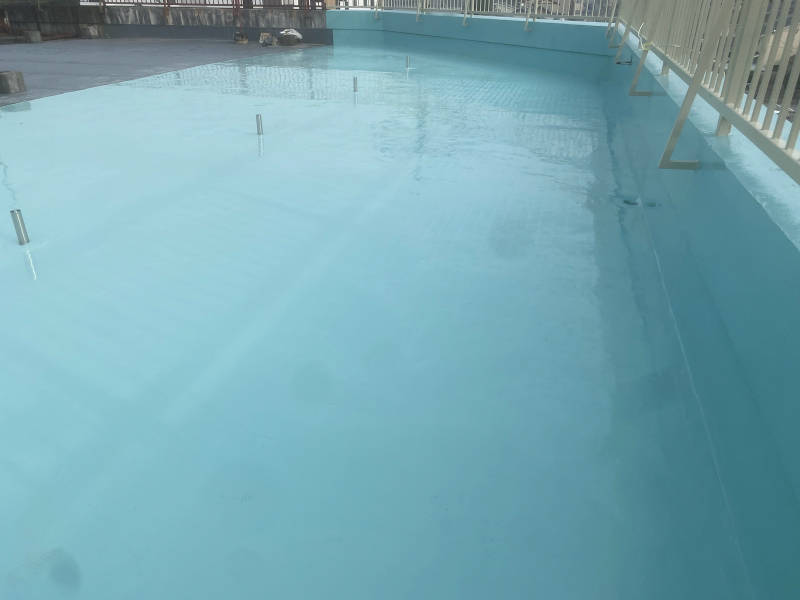 防水工事　防水材1回目施工後