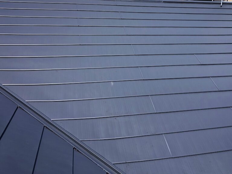 彦根市K様邸カバー工法（重ね葺き）施工後