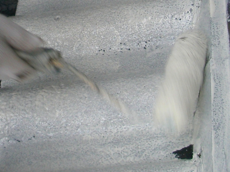 犬上郡豊郷町K様邸 屋根下塗り中