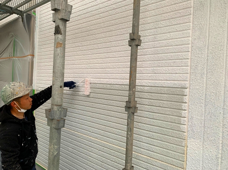 犬上郡豊郷町K様邸 外壁下塗り中