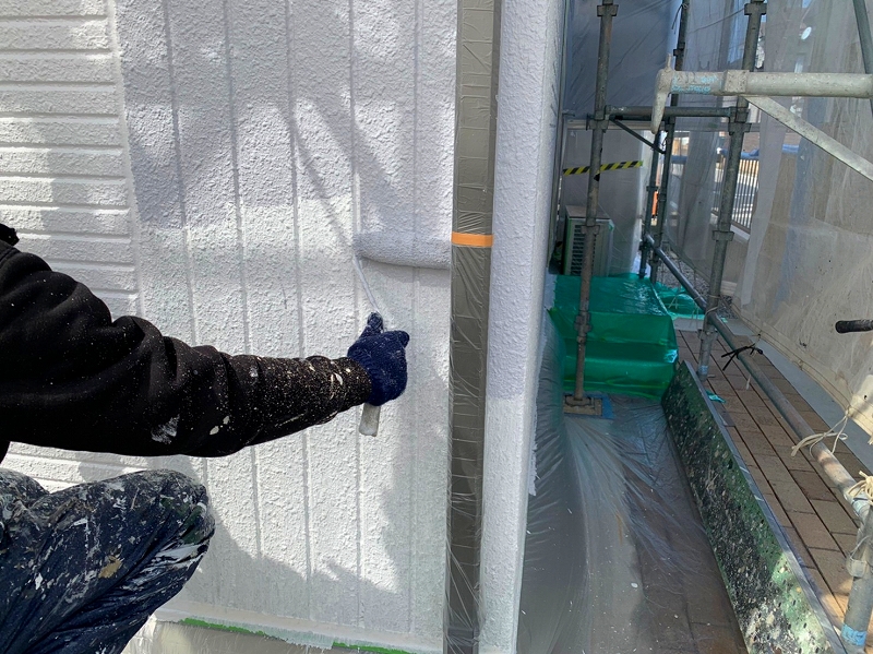 犬上郡豊郷町K様邸 外壁中塗り中