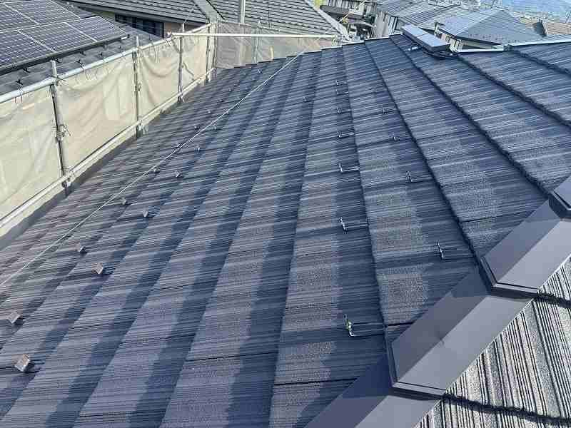 屋根中塗り後