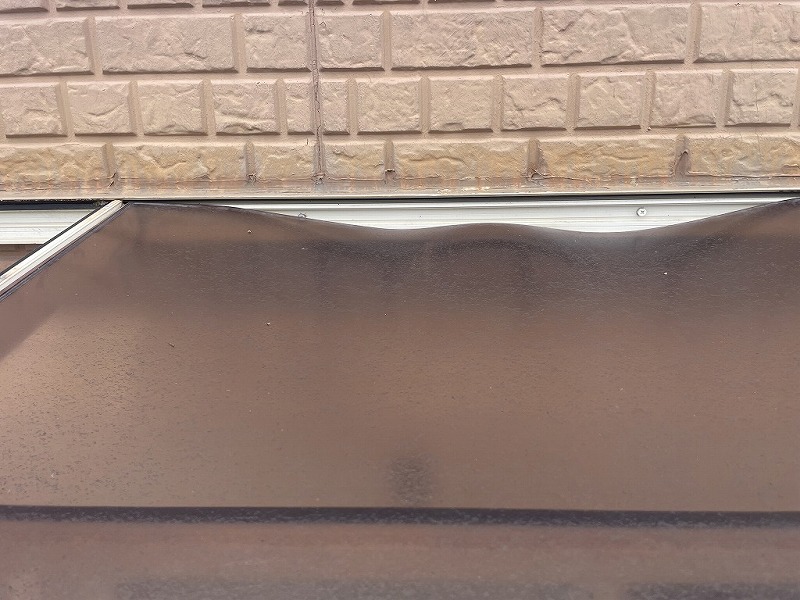 テラス屋根のポリカーボネート破損