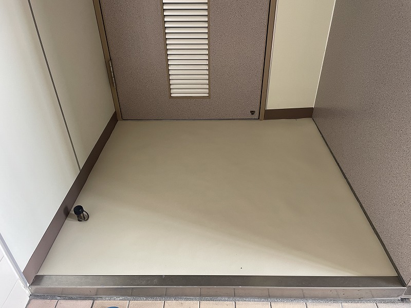 トイレ床シート貼替え後