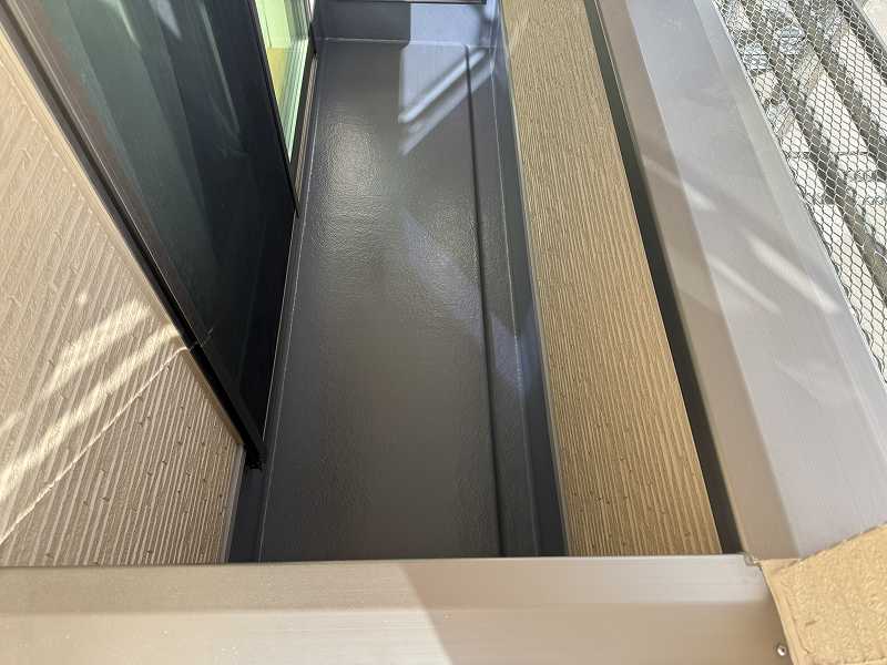 ベランダ防水トップコート塗装完了