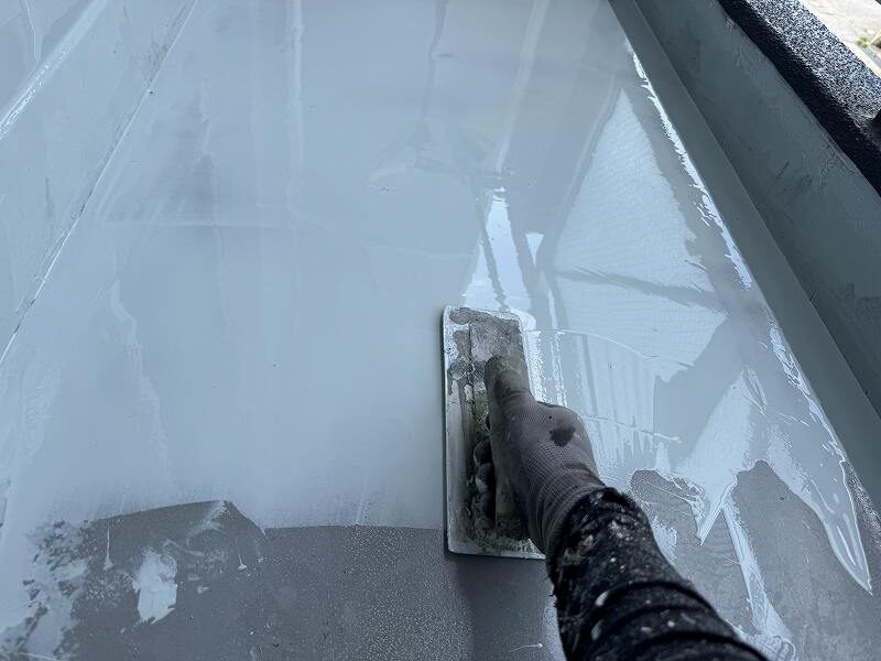 ベランダ防水_防水層塗布