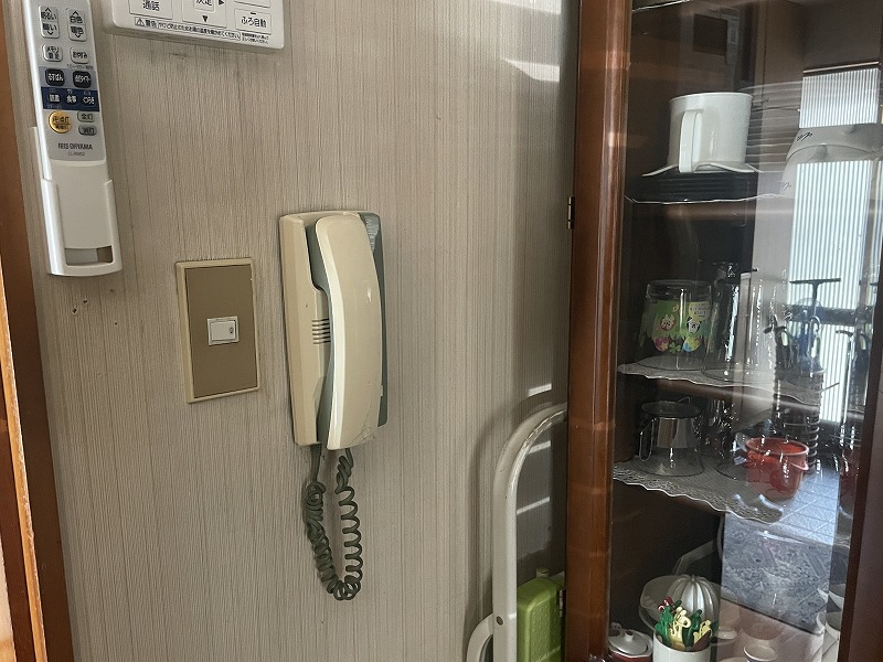 インターホンを交換する前の通話機能のみの受話器