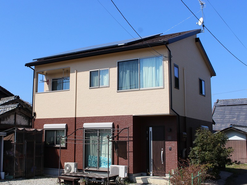 長浜市のH様邸　外壁と屋根の施工後の全体写真