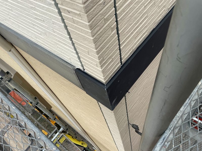 彦根市で特に劣化が進んでいる出隅張り替えて塗装仕上げをした後