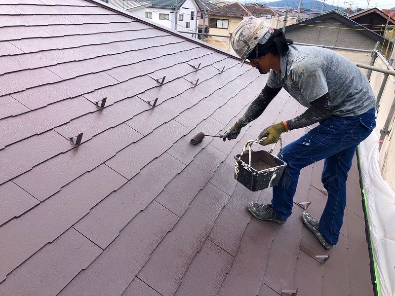 犬上郡豊郷町H様邸 屋根上塗り中