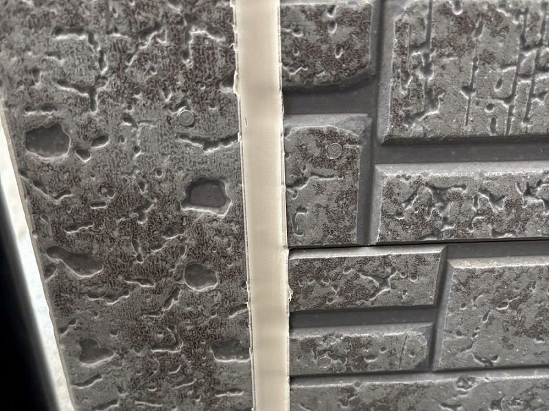 toyosato-Tsama-exterior-wall-sealant-finished